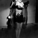 Marilyn Monroe, Con faldas y a lo loco (5)